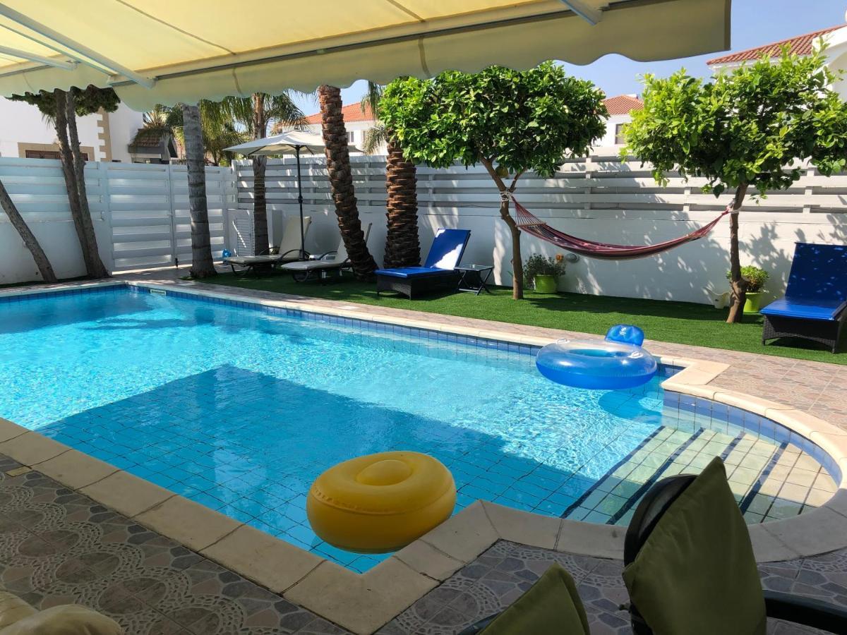 Villa Andy-350 M From The Beach Larnaca Exterior photo